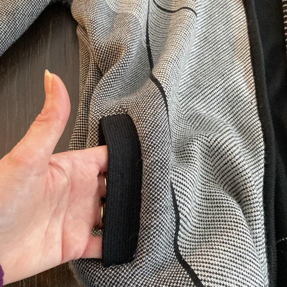 Lamborghini men’s zippered sweater in size large. - Picture 6 of 10